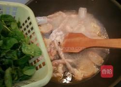 枸杞叶子鱼肚汤的做法图解10