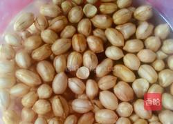自制剥皮（脱衣）椒盐花生米（简易法）的做法图解1