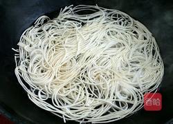 芝香绿豆芽拌面的做法图解3