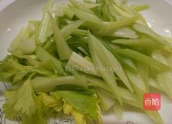 芹菜熘猪肝的做法图解3