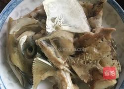 鱼皮粥的做法图解1