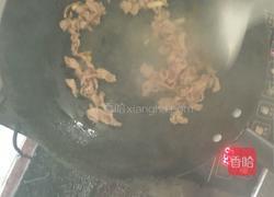 五彩缤纷，洋葱青椒肉丝的做法图解4