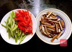 芹菜炒香干的做法图解1
