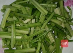 芹菜炒香干的做法图解2