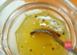 蜂蜜百香果饮的做法图解5