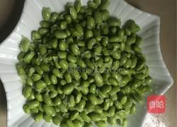 红椒炒毛豆肉末的做法图解2