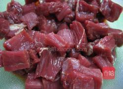 彩椒爆炒牛肉粒的做法图解1