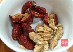 红枣核桃黑米糊的做法图解1