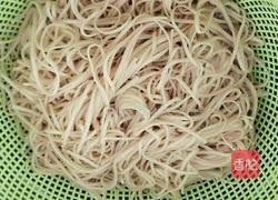 油条炒面的做法图解1