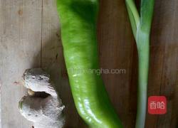 酸辣脆皮黄瓜的做法图解1