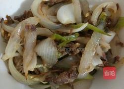 洋葱炒肉的做法图解3