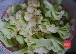 西红柿炒菜花的做法图解3