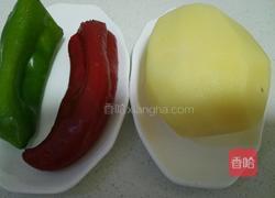 双椒土豆片的做法图解1