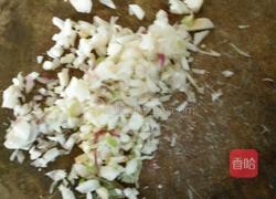 芹菜肉饺子的做法图解2