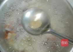 银耳莲子羹的做法图解4