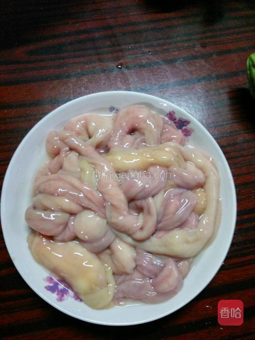 豬粉腸煲鹹菜苦瓜湯