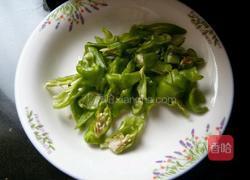 黑木耳炒肉片的做法图解4