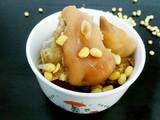 黄豆炖猪蹄