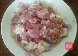 苹果烧肉的做法图解1