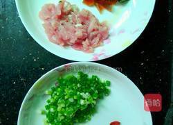 皮蛋瘦肉粥的做法图解3