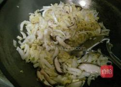 香菇鸡蛋炒白菜的做法图解9