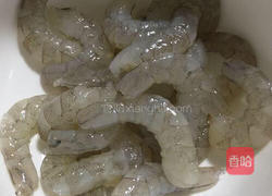 鲜虾猪肉丝瓜面的做法图解3