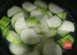 鲜虾猪肉丝瓜面的做法图解4