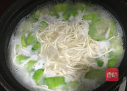 鲜虾猪肉丝瓜面的做法图解6
