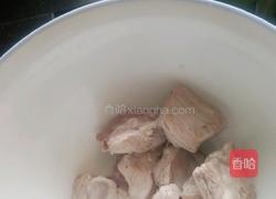 五花肉炖苦瓜的做法图解4