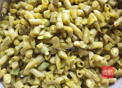 酸豆角炒肉末的做法图解1