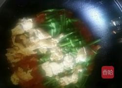 西红柿鸡蛋荆芥面条的做法图解5