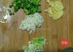 香菇炒蛋和冬瓜炒虾皮的做法图解5