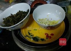 雪菜黄鱼(面)的做法图解3