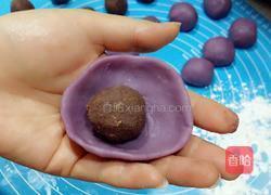 紫薯玫瑰豆沙月饼的做法图解11