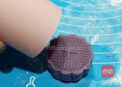 紫薯玫瑰豆沙月饼的做法图解15