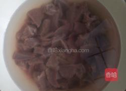 洋葱炒猪肝的做法图解2