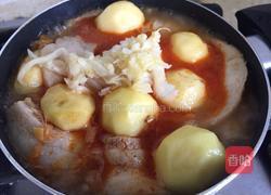 东北酸菜洋芋仔五花肉的做法图解4