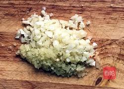 金蒜粉丝娃娃菜的做法图解5