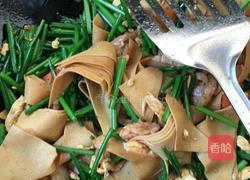 干豆腐韭菜苔的做法图解3