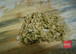 鸡蛋胡萝卜榨菜饼的做法图解4