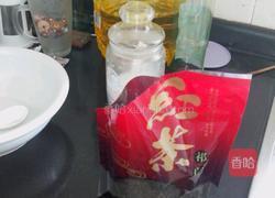 玉米粒带茶叶渣奶茶的做法图解3