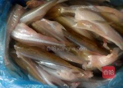 油炸沙丁鱼的做法图解1