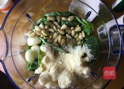 罗勒汁鲜虾芝士意面的做法图解4