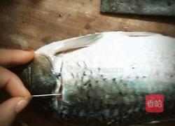 红烧鲤鱼的做法图解3
