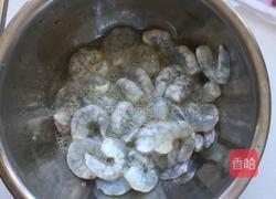 番茄虾仁的做法图解2