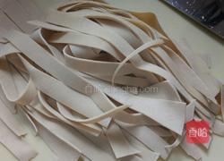 凉拌豆皮的做法图解3