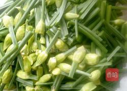 韭苔鸡蛋的做法图解1