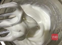红曲粉奶油蛋糕卷的做法图解8