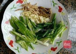 猪大肠炒豆芽的做法图解2