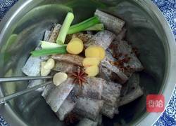 炸带鱼的做法图解3